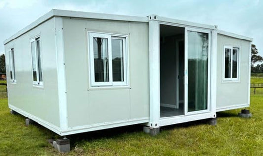 Expandable Container Trailer House:Modern Sturdy Portable Prefabricated 30FT with 2 bedrooms,1 Living Room,Kitchen and washroom