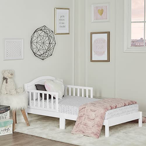 Dream On Me Sydney Toddler Bed in White, Greenguard Gold Certified, JPMA Certified, Low To Floor Design, Non-Toxic Finish, Safety Rails, Made Of Pinewood