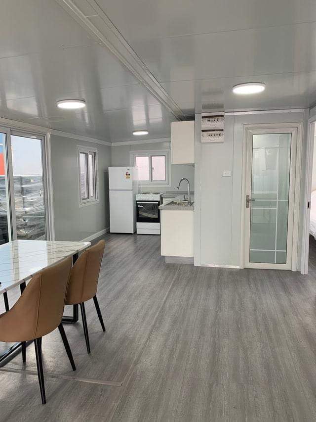 Prefab Tiny Homes to Live in 19 * 20ft with 2 bedrooms and Kitchen Cabinet Built in, Prefab Homes for Guests, Airbnb, Rental Houses, Amazon House Foldable Sale with high Built Quality Portable House.