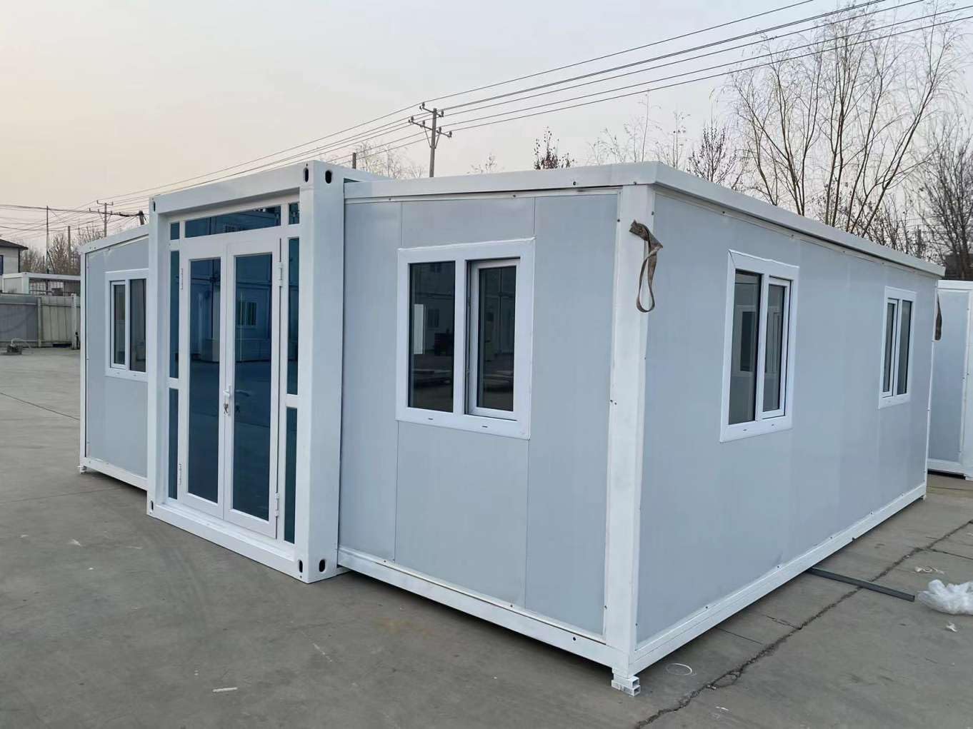 Portable Prefabricated Tiny Home, 20ft x 19ft (with Restroom), Mobile Expandable Plastic prefab House for Hotel, Live, Work, Villa, Warehouse, Workshop