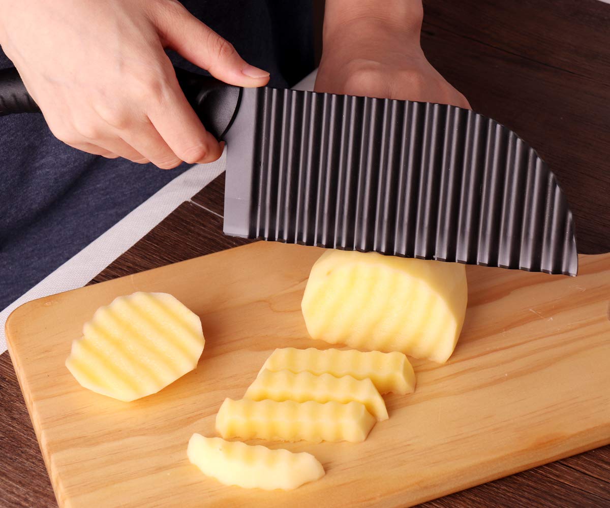 LaLiHa Crinkle Cutter Garnishing Knife for dough, French Fry Potato Cutter Stainless Steel Zig Zag Gadget Waves Chopper Knife for veggies Chip Blade (Corrugated blade,Large size)