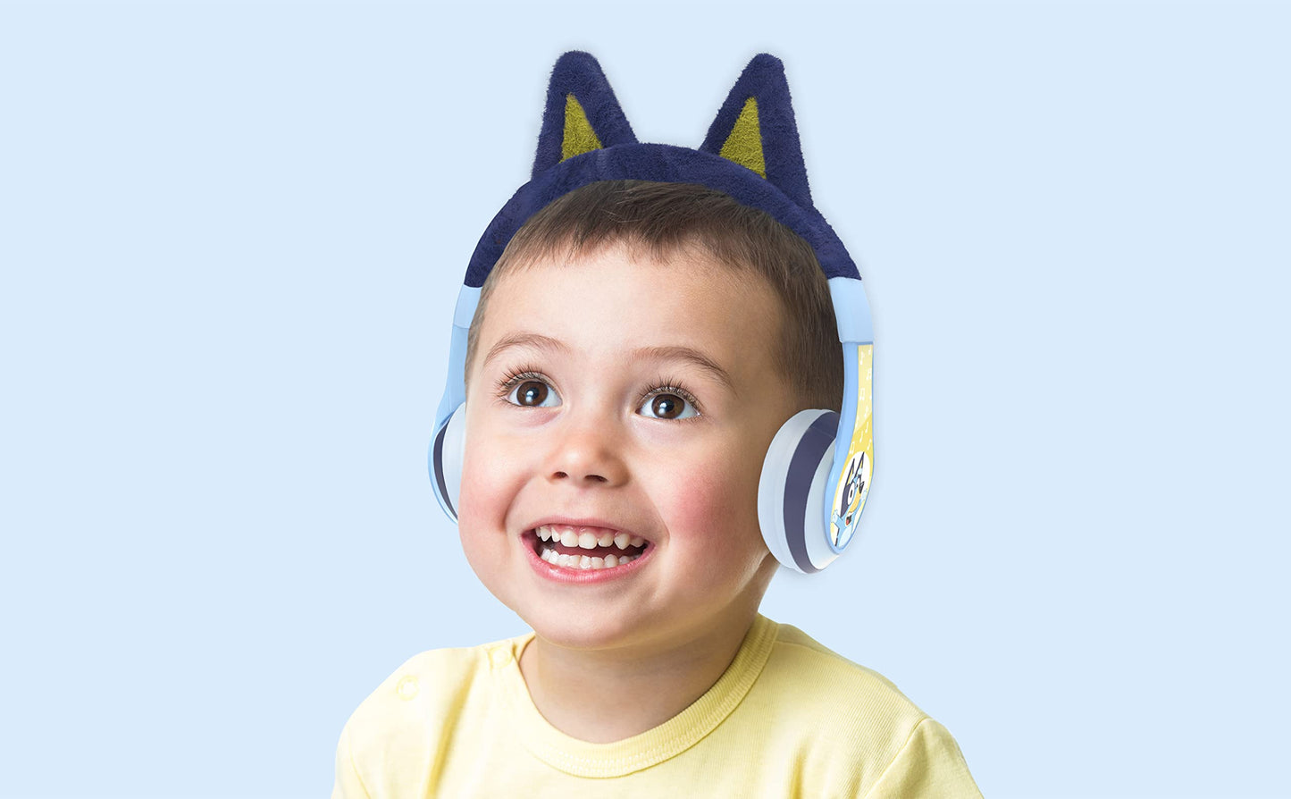 eKids Bluey Bluetooth Headphones for Kids, Wireless Headphones with Microphone Includes Aux Cord, Volume Reduced Kids Foldable Headphones for School, Home, or Travel