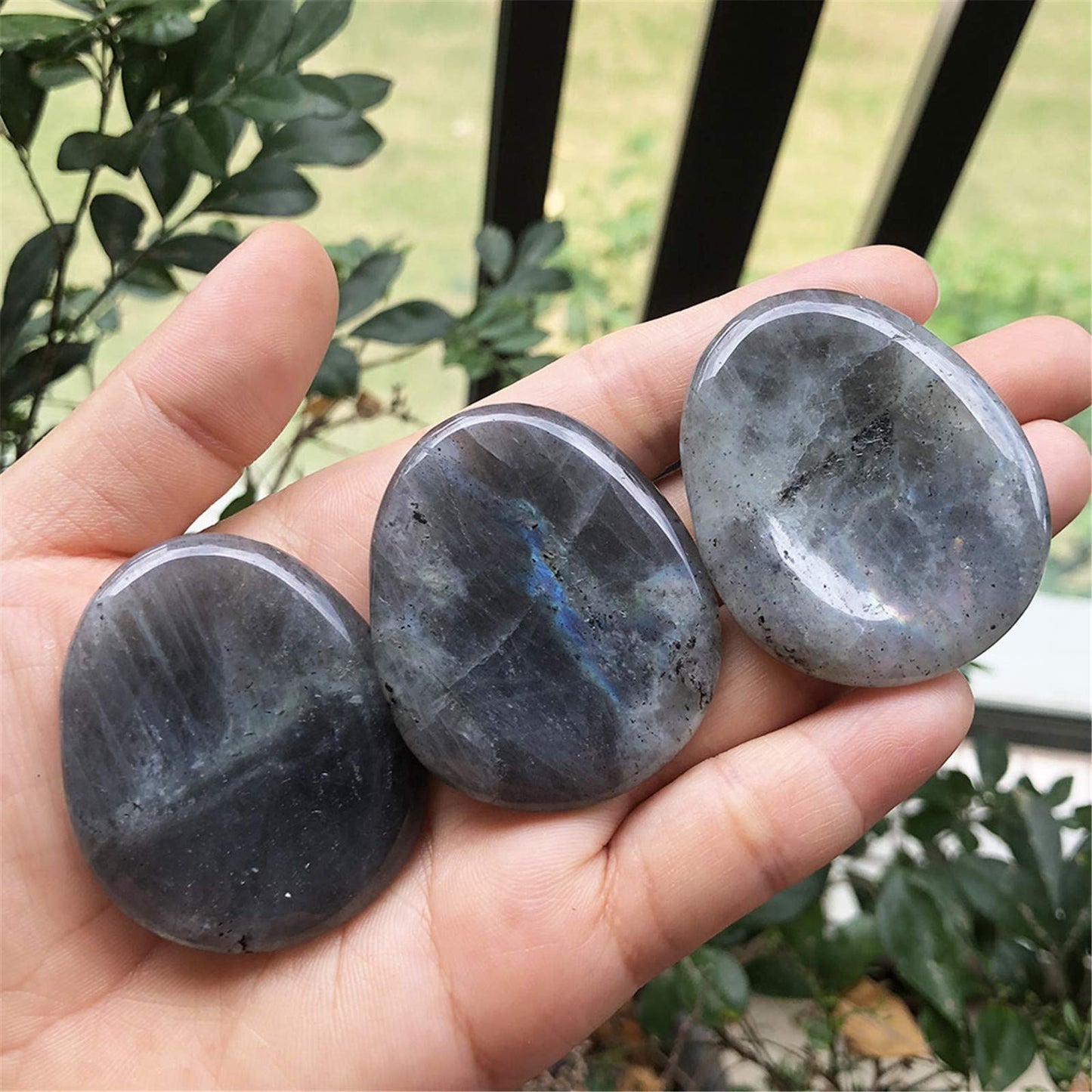 Fekuar Natural Moonstone Crystal Thumb Worry Stone, Hand Carved Healing Crystal Teardrop Pocket Stones for Anxiety Stress Relief Meditation