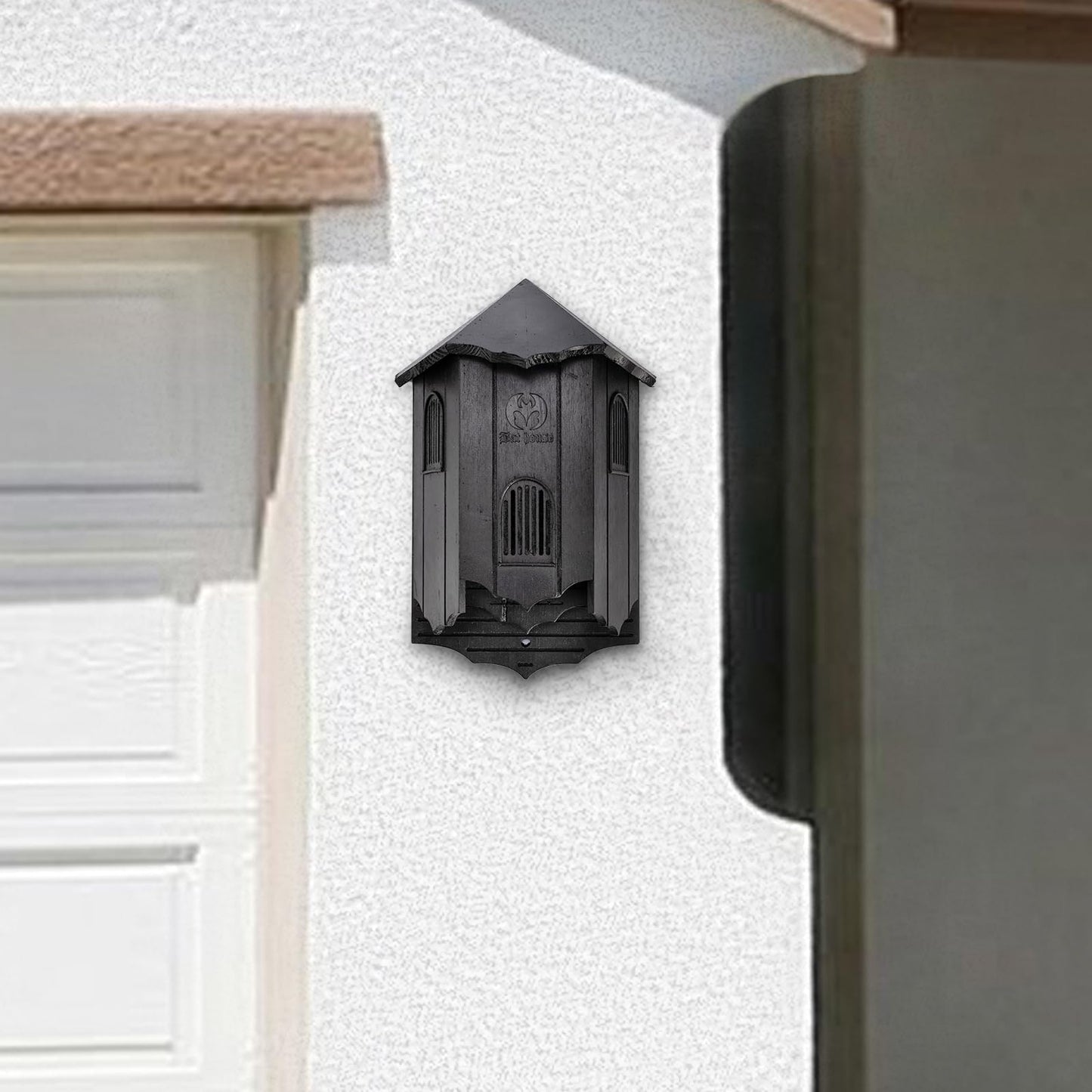 VIREESR Wooden Castle Bat Houses for Outside Bat Box for Outdoors - Large Three Chamber Box Perfectly Designed to Attract Bats - Durable and Easy to Hang(Bat House Ⅰ Black)