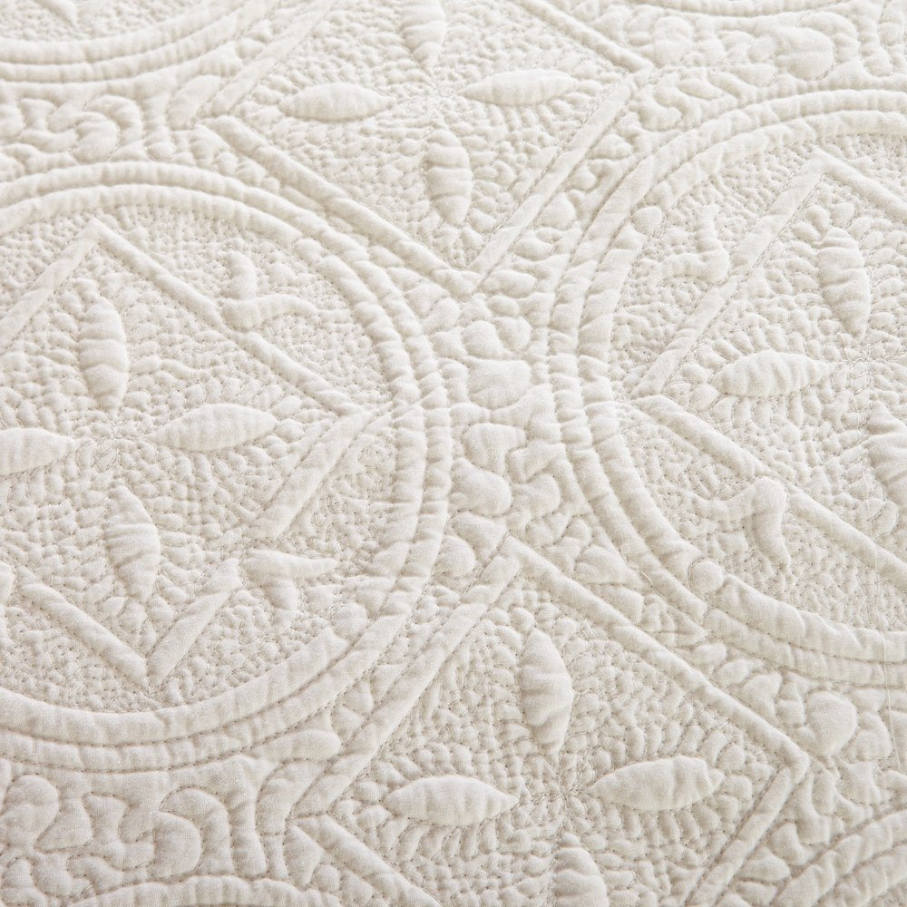 Calla Angel Sage Garden Luxury Pure Cotton Matelasse Quilt, King, Ivory