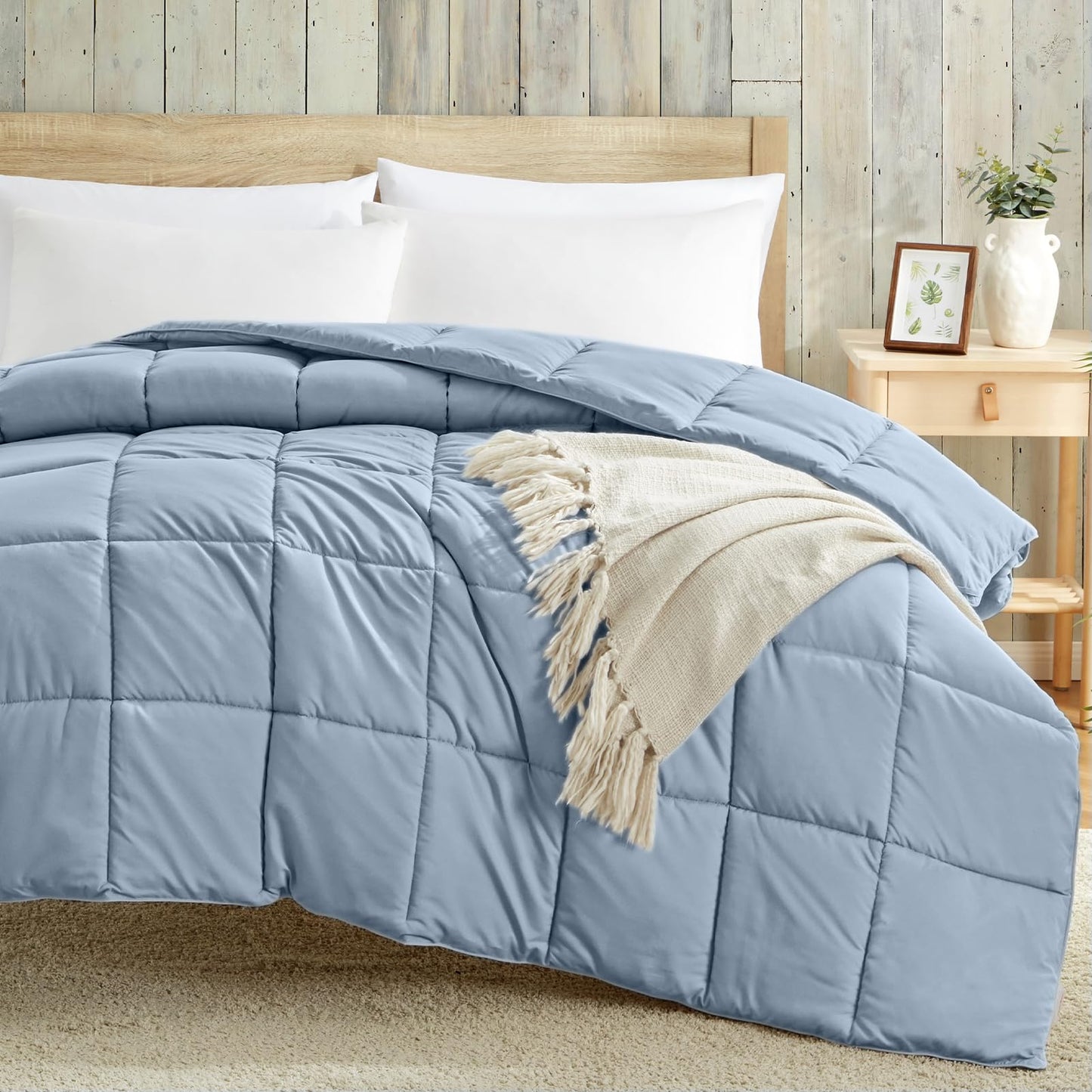 Homelike Moment Lightweight Twin Comforter-Blue Down Alternative Comforters Twin Size Bed, All Season Duvet Insert Quilted Bedding Comforter Soft Twin Size, 64x88IN