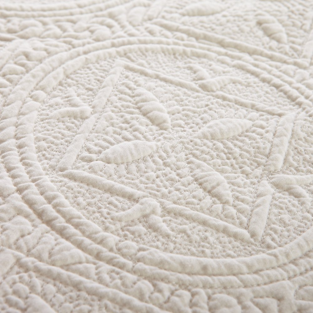 Calla Angel Sage Garden Luxury Pure Cotton Matelasse Quilt, King, Ivory