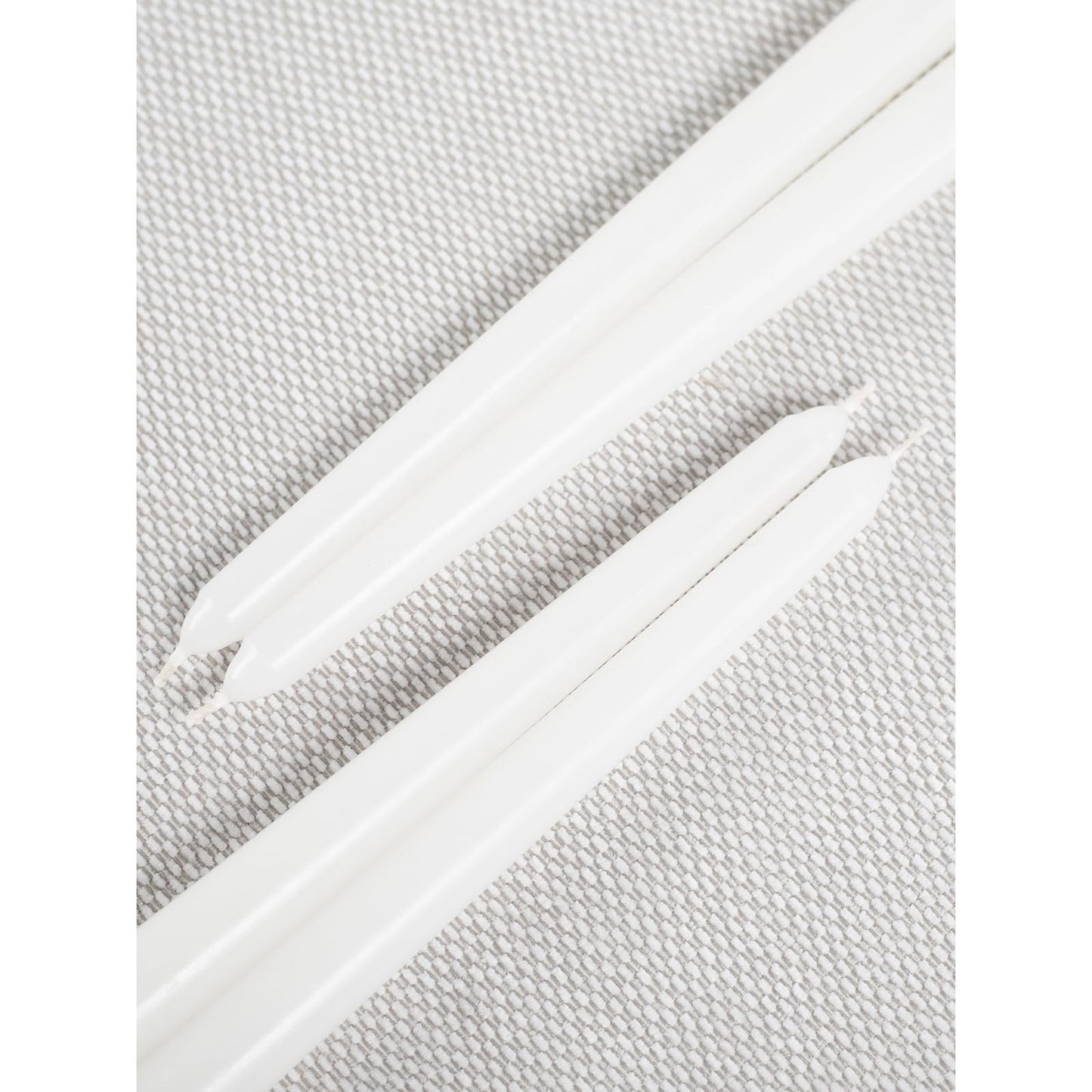 CANDWAX White Taper Candles 8 inch Dripless - Set of 4 Tapered Candles Ideal as Dinner Candles - Smokeless and Unscented Taper Candles Long Burning - Hand Poured Tall Candlesticks