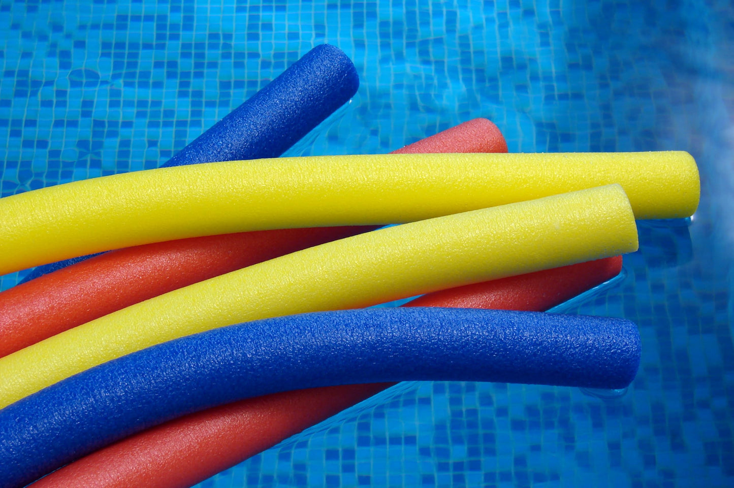 Pool Noodles, Fix Find 5 Pack of 52 Inch Hollow Foam Pool Swim Noodles, Bright Multi-Colored Foam Noodles for Swimming, Floating and Craft Projects