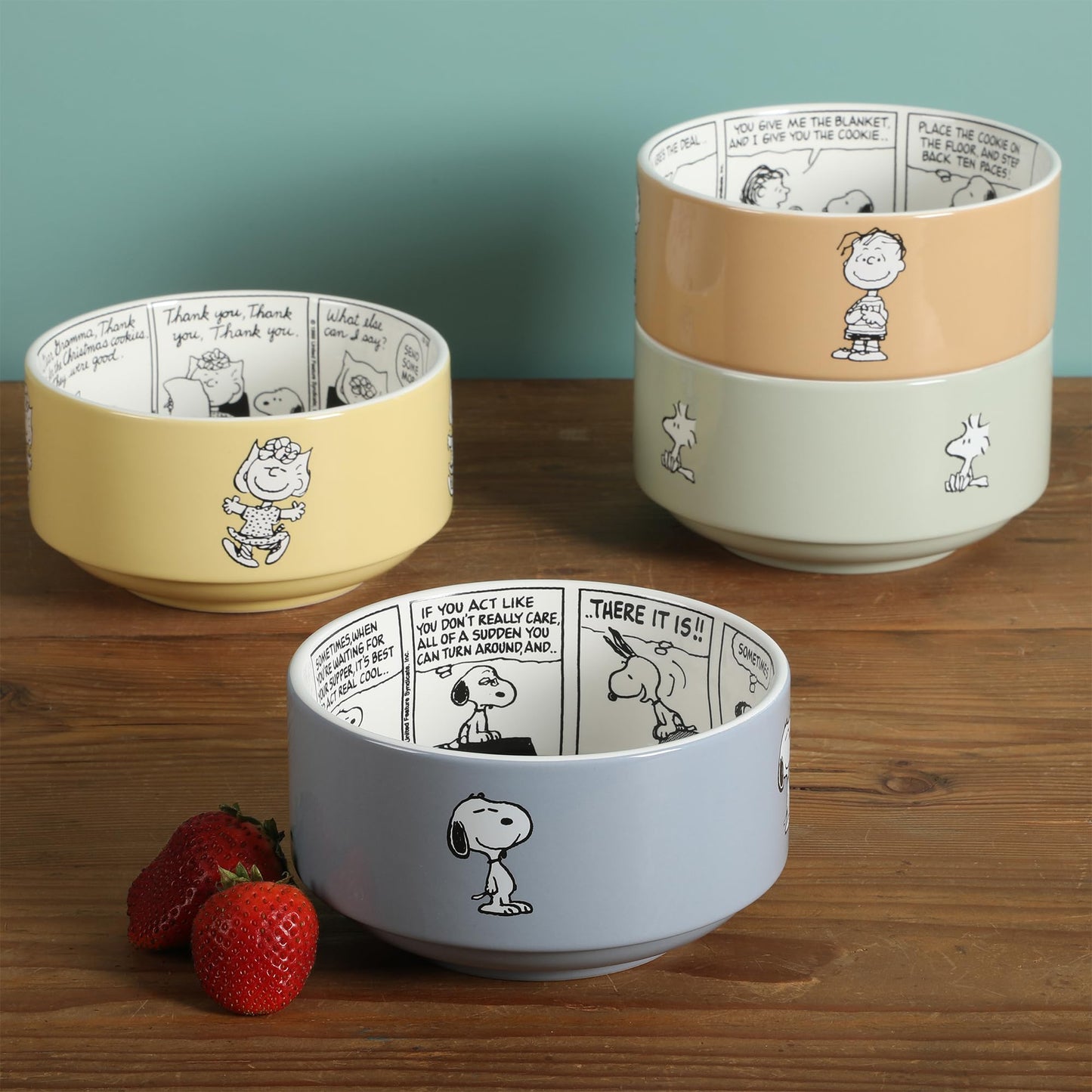 Peanuts Snoopy Bonbon Bites 4 Piece 5.5" Decorated Stoneware Ceramic Stackable Bowl Set