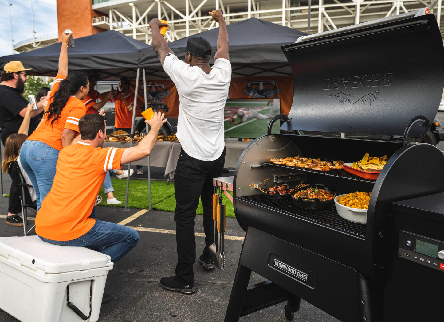 Traeger Grills Ironwood 885 Electric Wood Pellet Grill and Smoker with WiFi and App Connectivity