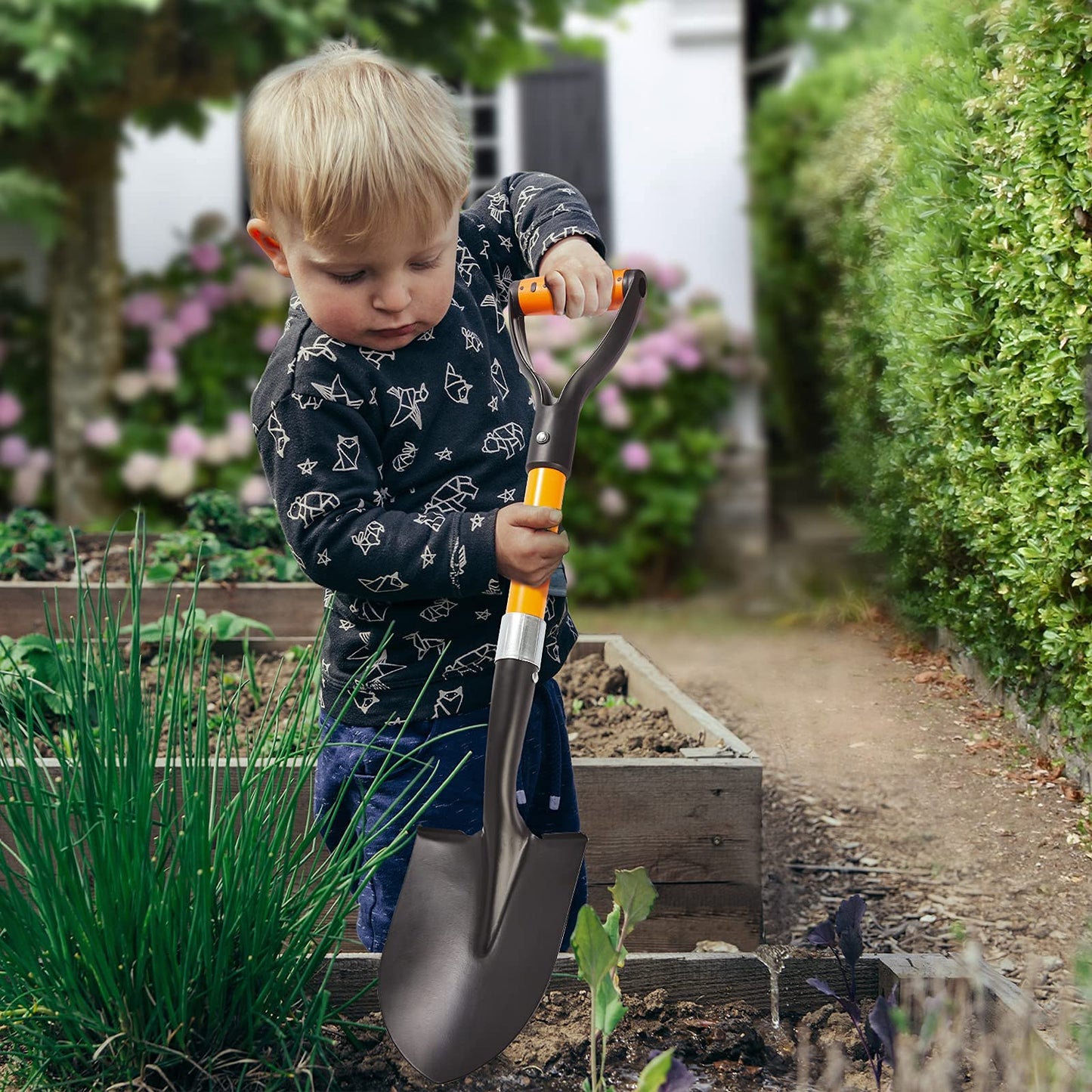 Shovel for Digging 28-inch Small Round Shovel with D-Handle Kids Metal Beach Shovel，Camp Shovel ，Garden Shovel,Gardening Tools Fiberglass Handle