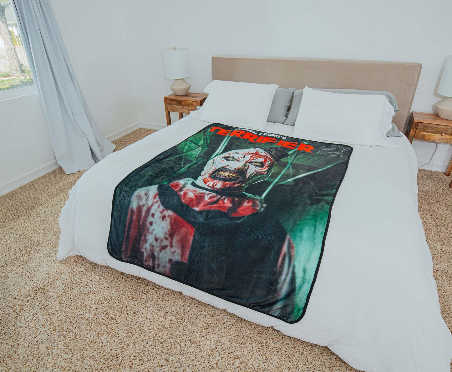 Terrifier 2 Art the Clown Comic Cover Fleece Throw Blanket | Soft Polyester Cover For Sofa, Bed | 45 x 60 Inches