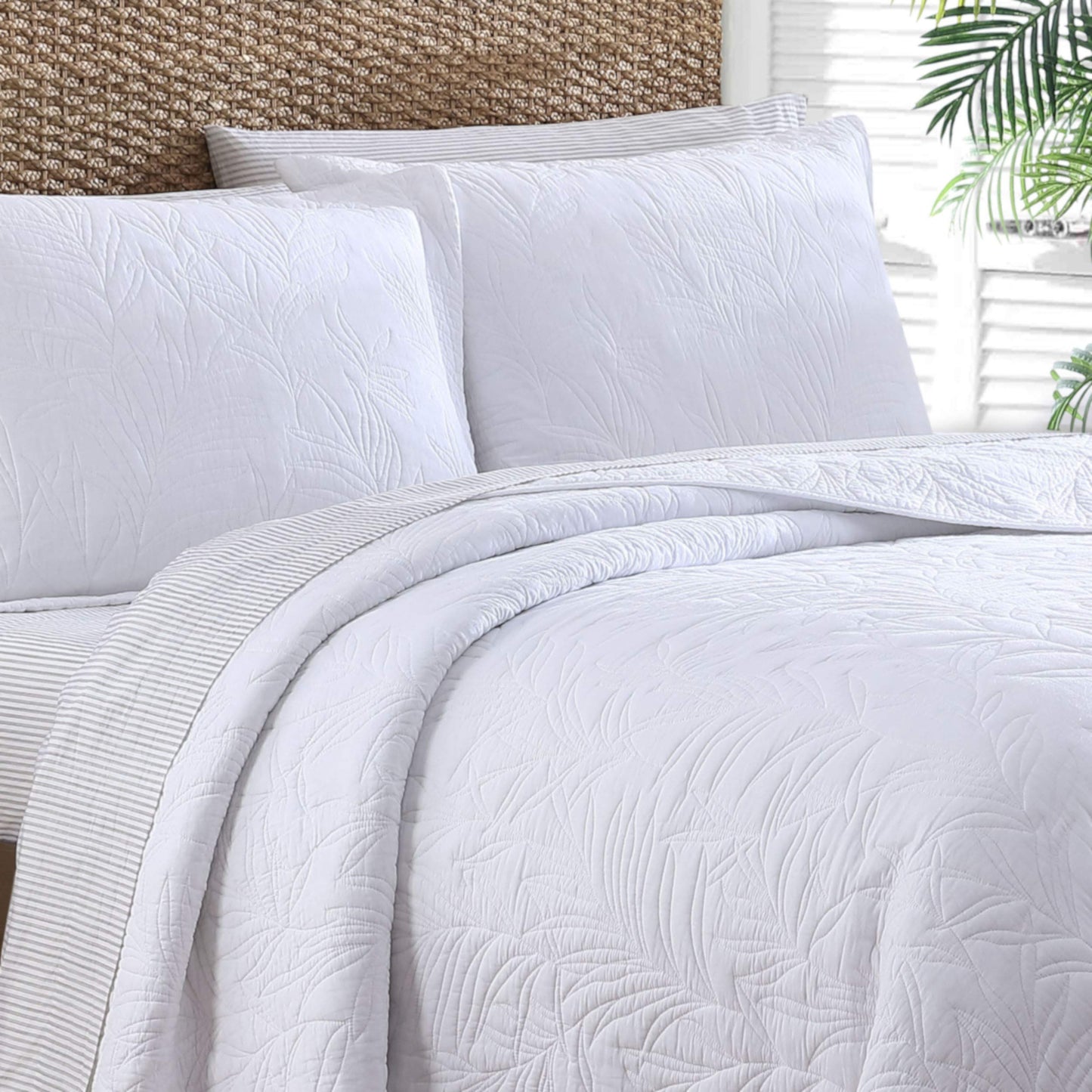 Tommy Bahama Home | Costa Sera Collection | Soft and Breathable, Quilt Bedpsread Coverlet Seasons, Pre-Washed for Added Softness, Twin, White