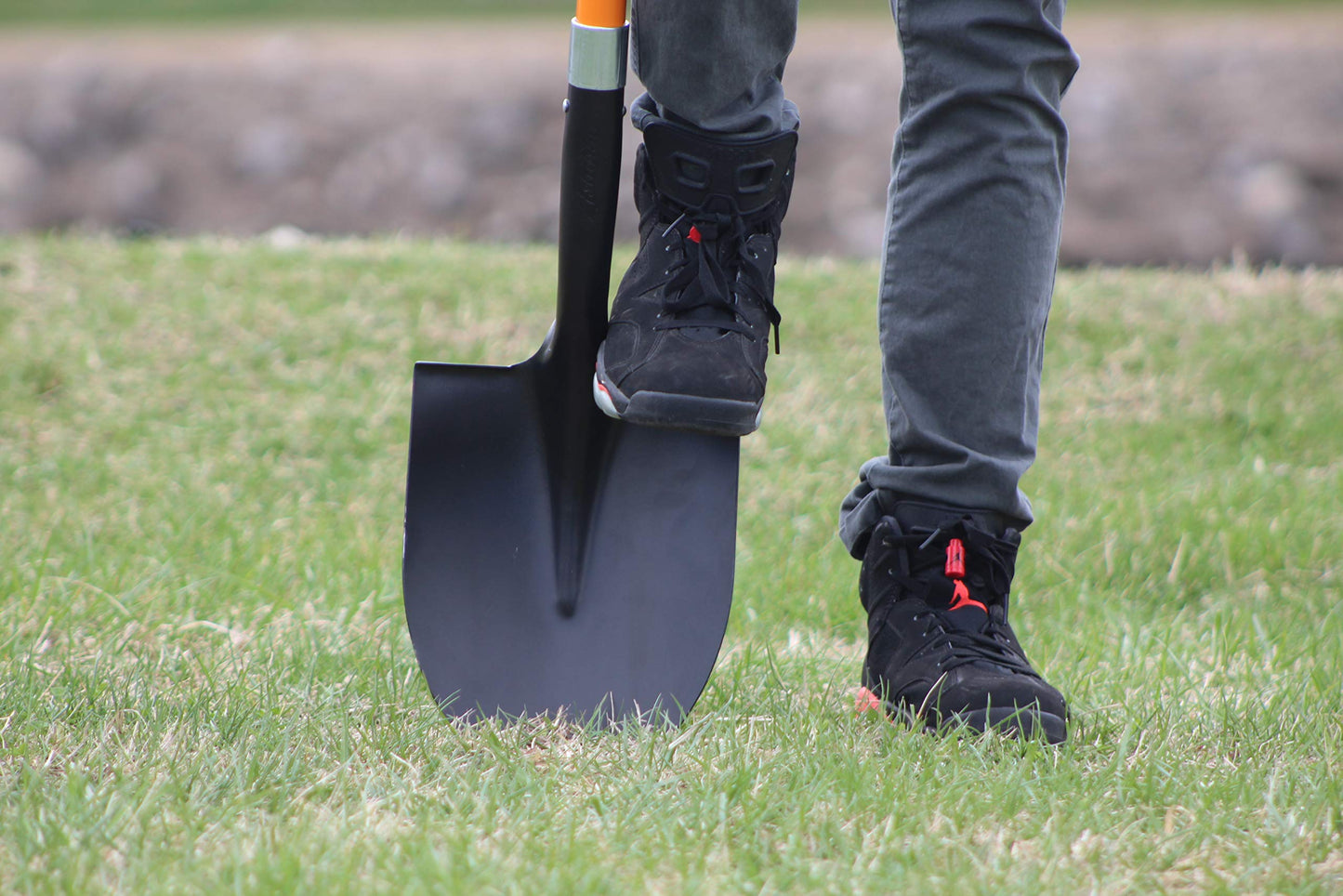 Ashman Heavy-Duty Digging Shovel (6 Pack) 41-Inch with Trenching Blade and Comfortable Handle - Ideal for Garden, Landscaping, Construction, and Masonry - Perfect for Digging Soil, Dirt, and Gravel.
