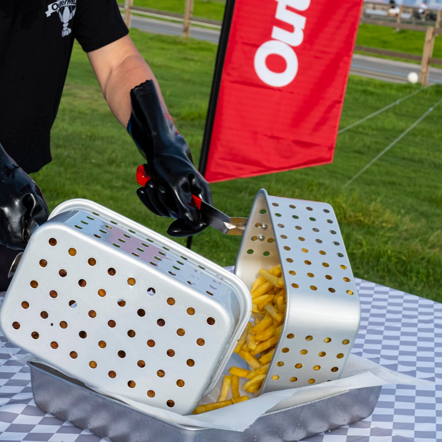 OuterMust 58,000 BTU Propane Deep Fryer, 18 Qt. Deep Fryer Pot and 2 Inner Baskets, Ideal for Frying Fish, Chicken Wings, French Fries