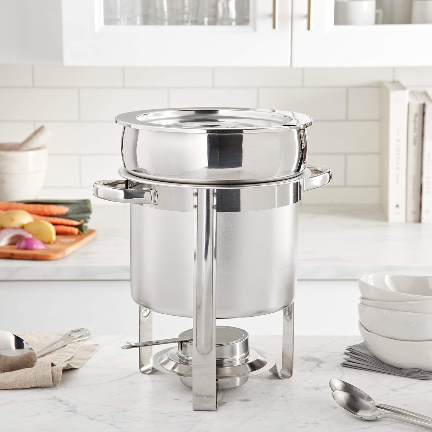 Winware Stainless Steel 15 Quart Brasier with Cover