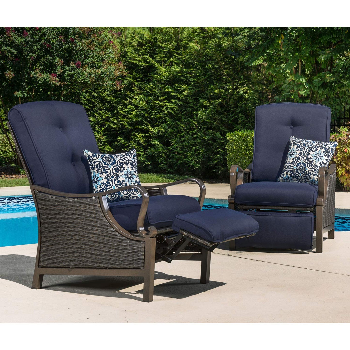 Hanover Ventura Brown Wicker Outdoor Recliner Chair with Cushions and Accent Pillow, Luxury All-Weather Outdoor Patio Recliner Chair with Rust Resistant Steel Frames for Deck, Backyard, Pool Side