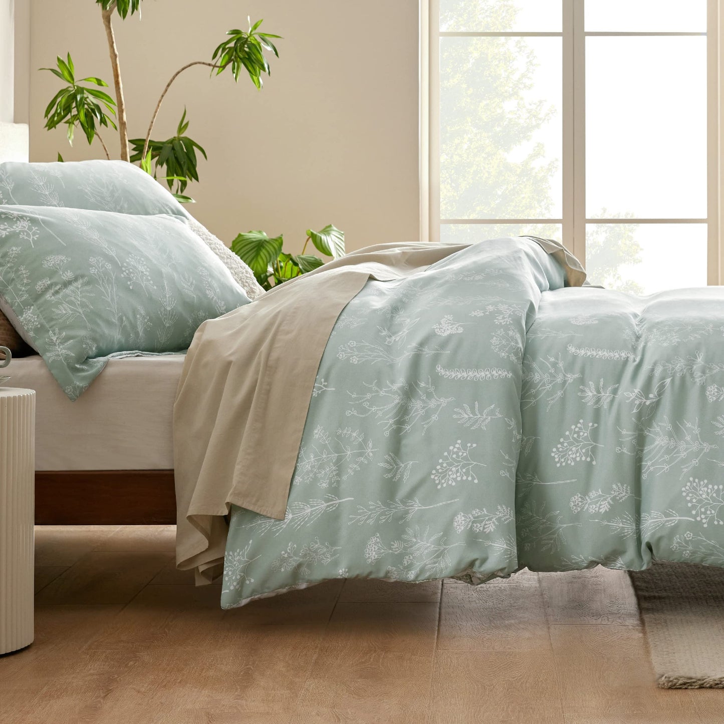 Bedsure Full Comforter Set - Sage Green Comforter, Cute Floral Bedding Comforter Sets, Gifts for Woman, 3 Pieces, 1 Soft Reversible Botanical Flowers Comforter and 2 Pillow Shams