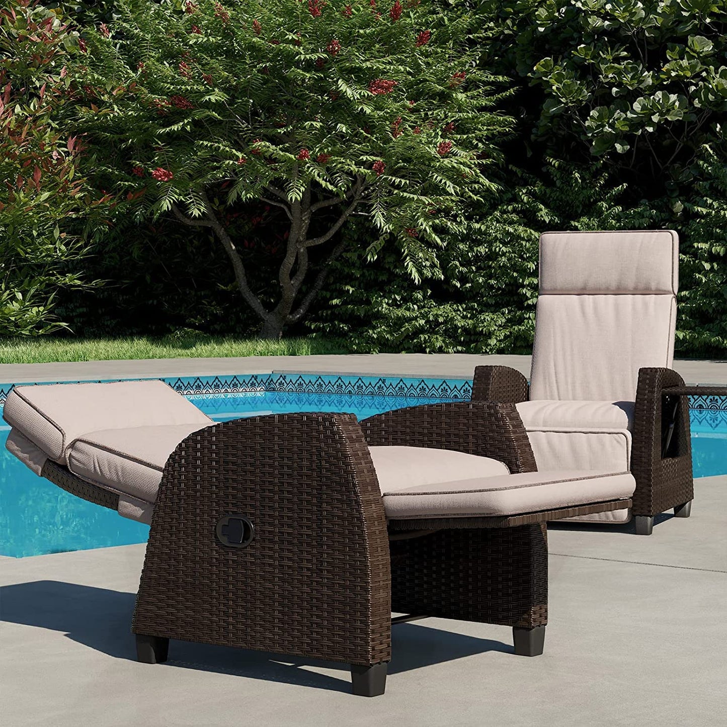 Grand patio Outdoor Recliners Set of 2 Patio Recliner Chair Wicker Lay Flat Reclining Patio Chairs Flip-up Side Table Recliner Chair Flax