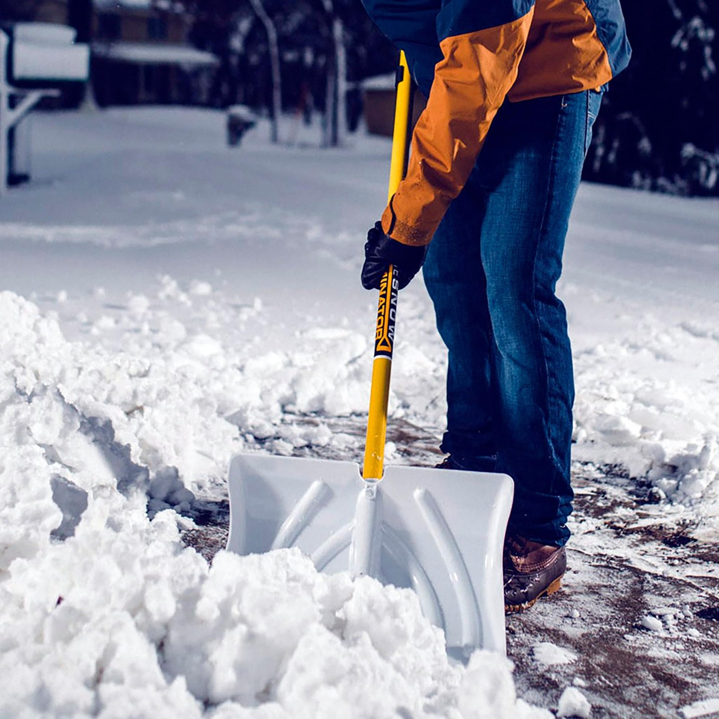 The Snow Dominator - Snow Pusher & Scoop Combo Tool