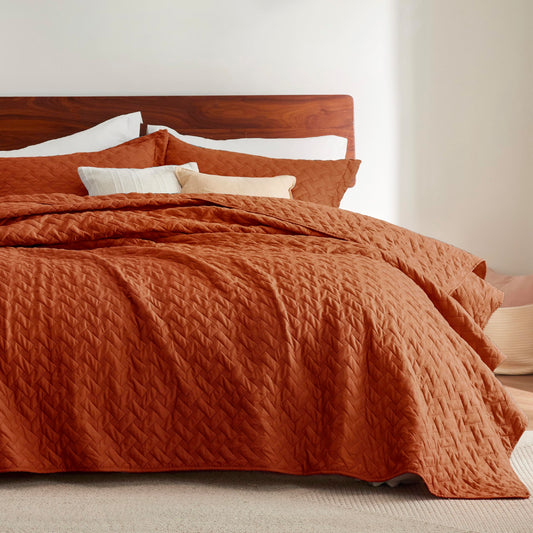 Bedsure Twin Extra Long Quilt Set - Lightweight Summer Quilt Twin - Red Orange Bedspread Twin Size - Bedding Coverlet for All Seasons (includes 1 Quilt, 1 Pillow Sham)