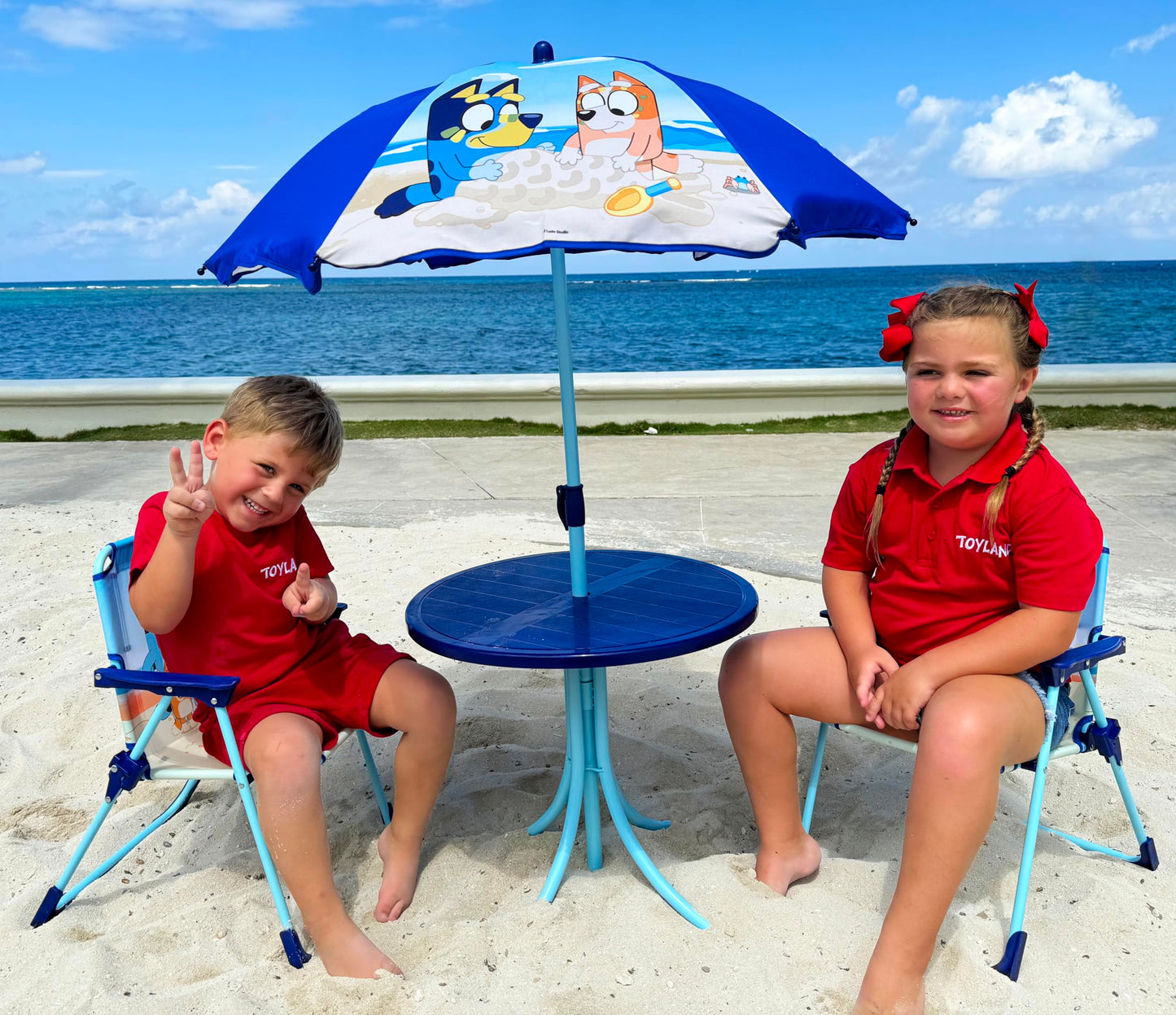 Toyland® Bluey & Bingo Table & Chairs Patio Set - 1 Table, 2 Chairs & 1 Parasol - Children's Indoor & Outdoor Furniture - Perfect for Beach & Garden