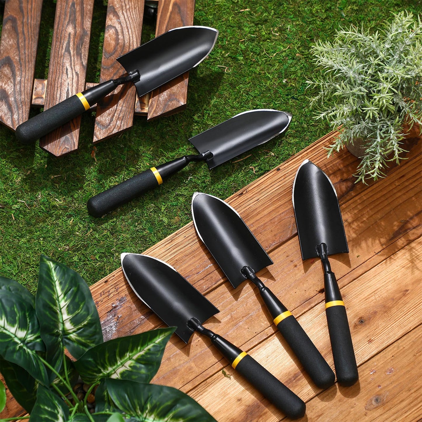 Leriton 8 Pcs Garden Trowel Heavy Duty Garden Hand Shovel Tool Carbon Steel Garden Trowel for Digging Metal Hand Shovel Garden Spade with Resin Handle for Garden Lawn Yard Farm Home Shop Planting