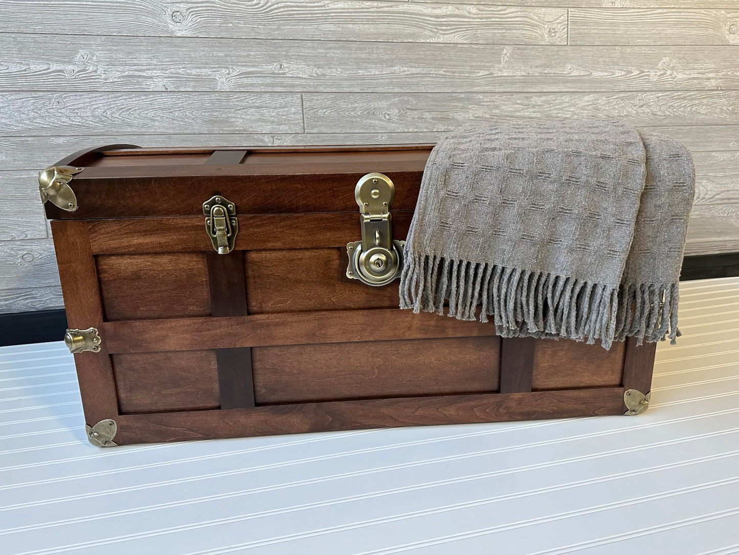 Tradition Craft Hope Chest for Blankets, Amish Hand-Crafted in USA Maple Wood Blanket Chest Storage, 36" Large Blanket Storage Chest Bedroom Trunk or Blanket Trunk w/Cedar Tray and Brass Lock