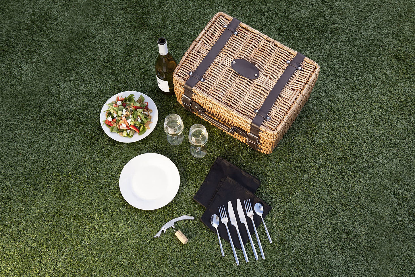 PICNIC TIME Champion Picnic Basket for 2, Large Wicker Hamper Set with Cutlery Service Kit (Black with Brown Accents)