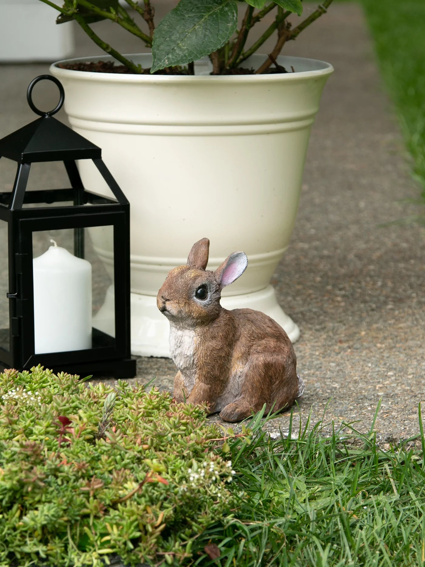 Garden Sitting Rabbit Figurine